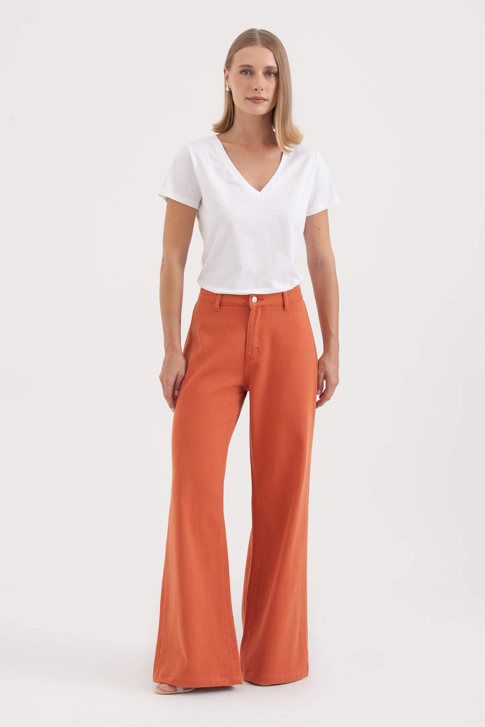 Camiseta Basic Decote V  Off-white