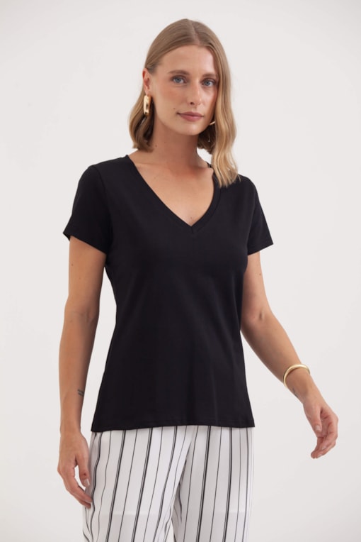 Camiseta Basic Decote V  Preto