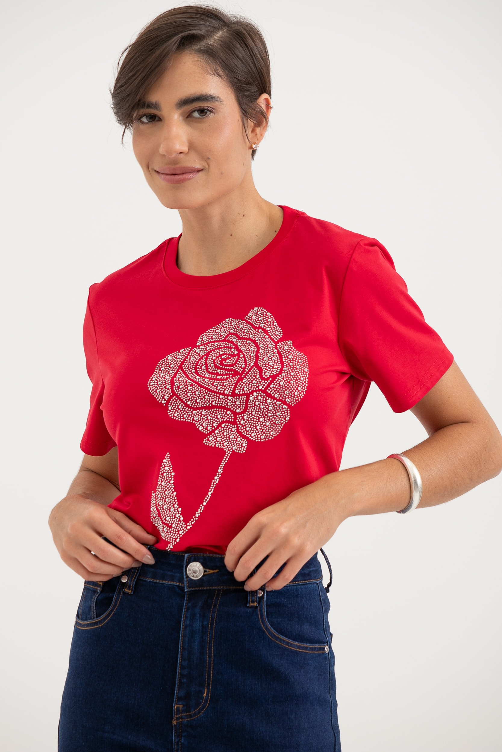 Camiseta Bordado Flor Vermelho