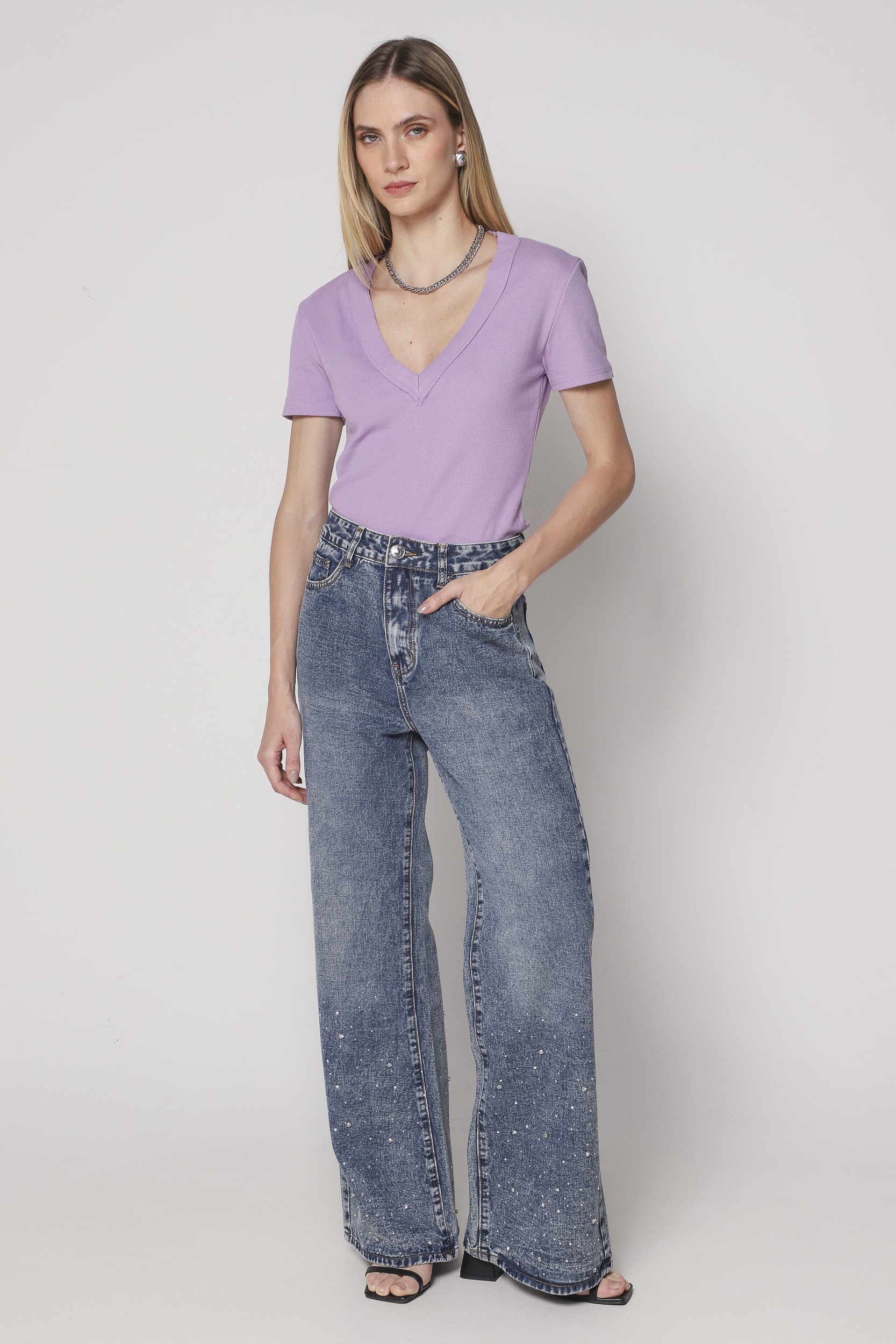 Camiseta Canelada Decote V  Lilas