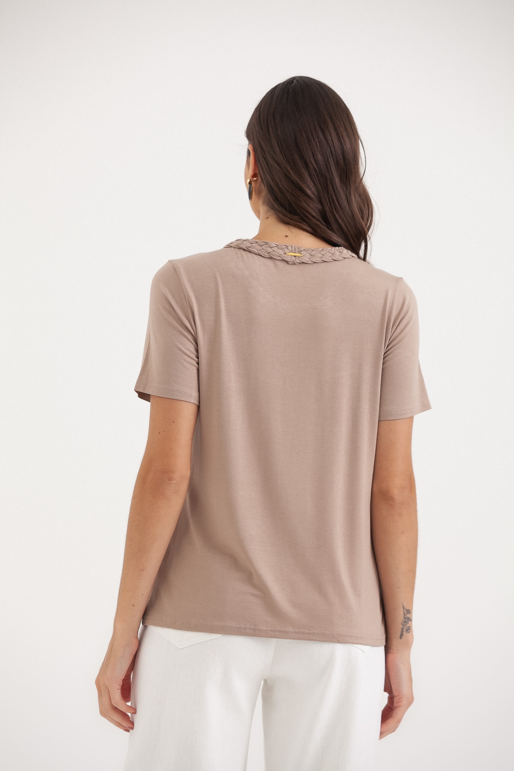 Camiseta Decote Trançado  Fendi