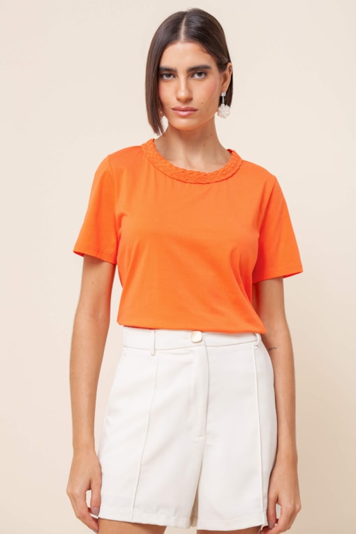 Camiseta Decote Trançado  Laranja