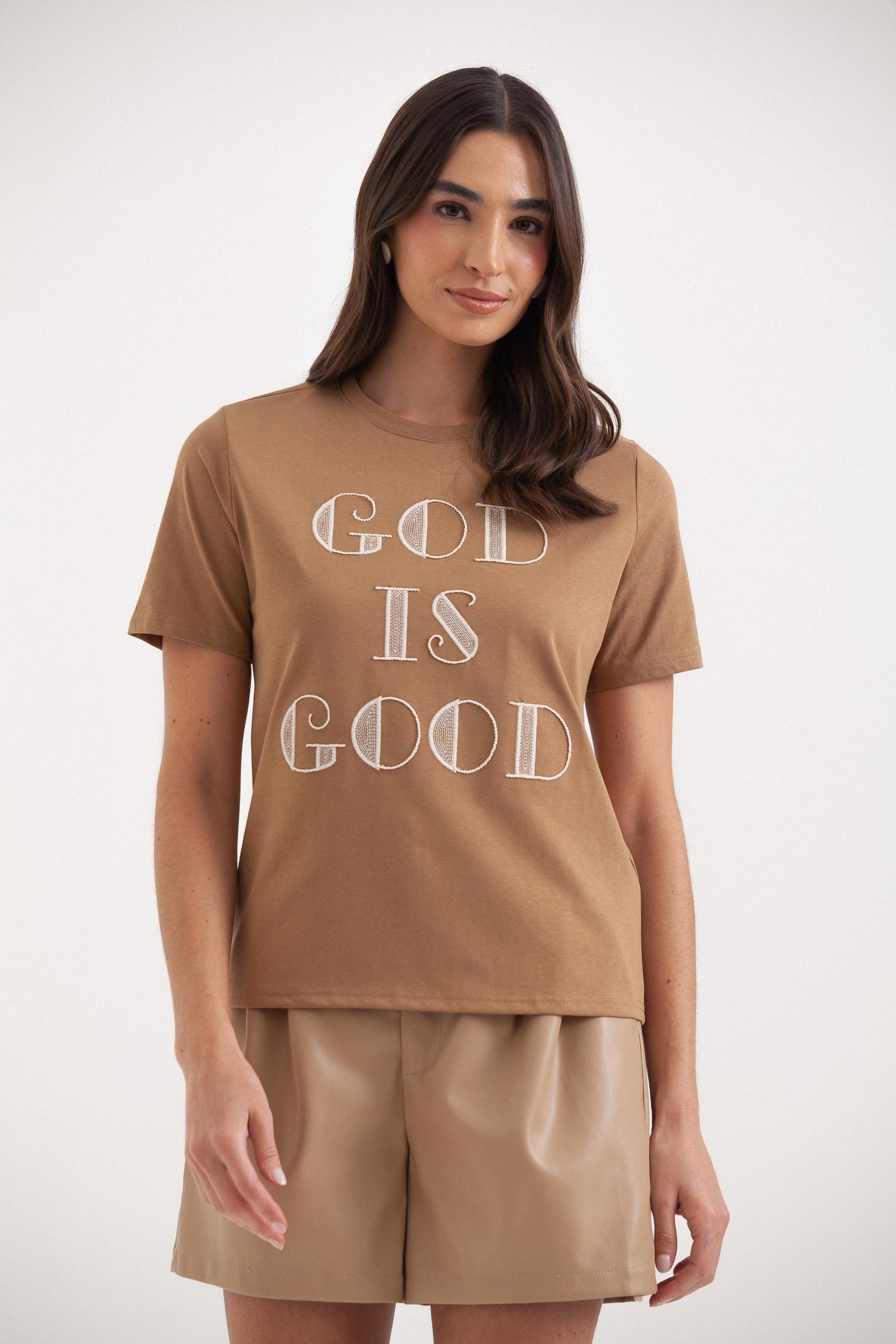 Camiseta God Is Good Bege