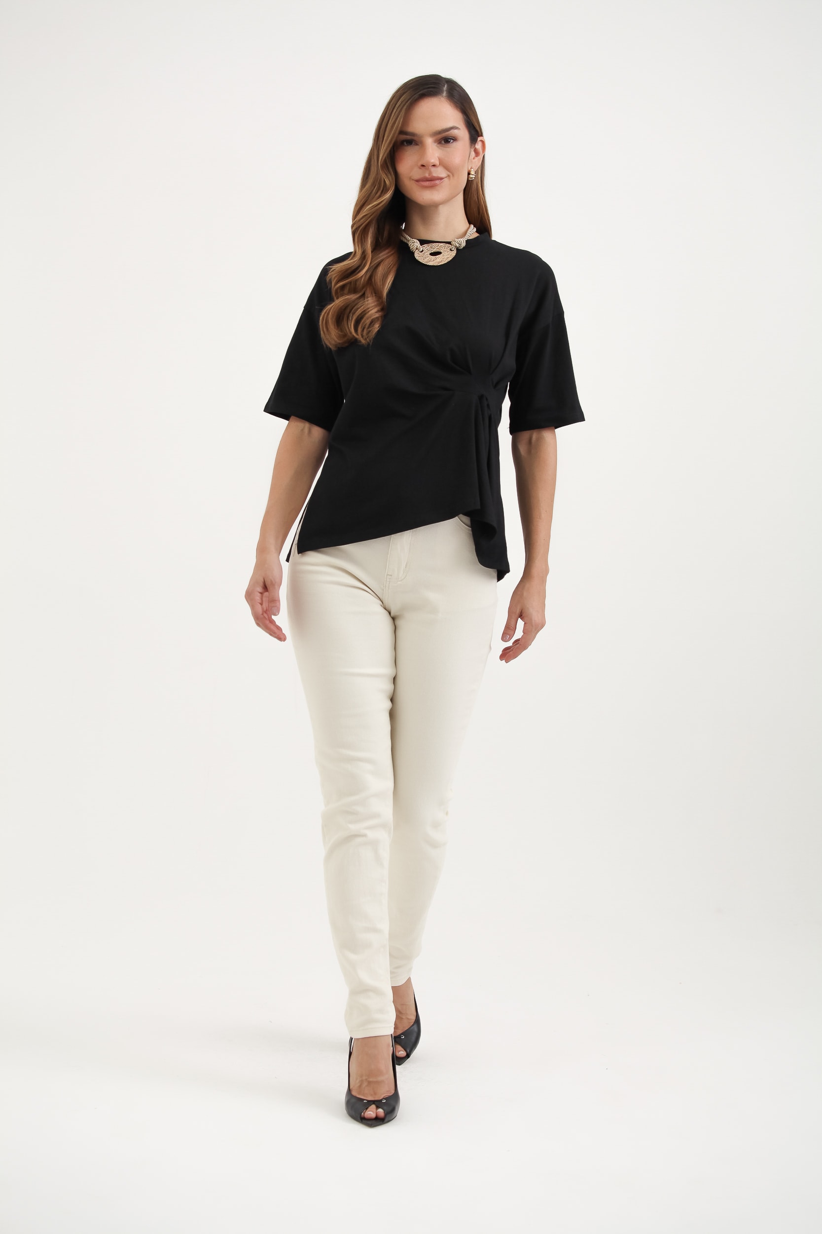 Camiseta Pregas Frontais E Abertura Lateral Preto