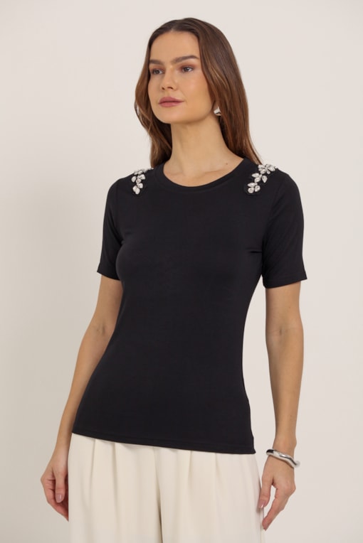 Camiseta Tee Brilho Bordado Ombro Preto