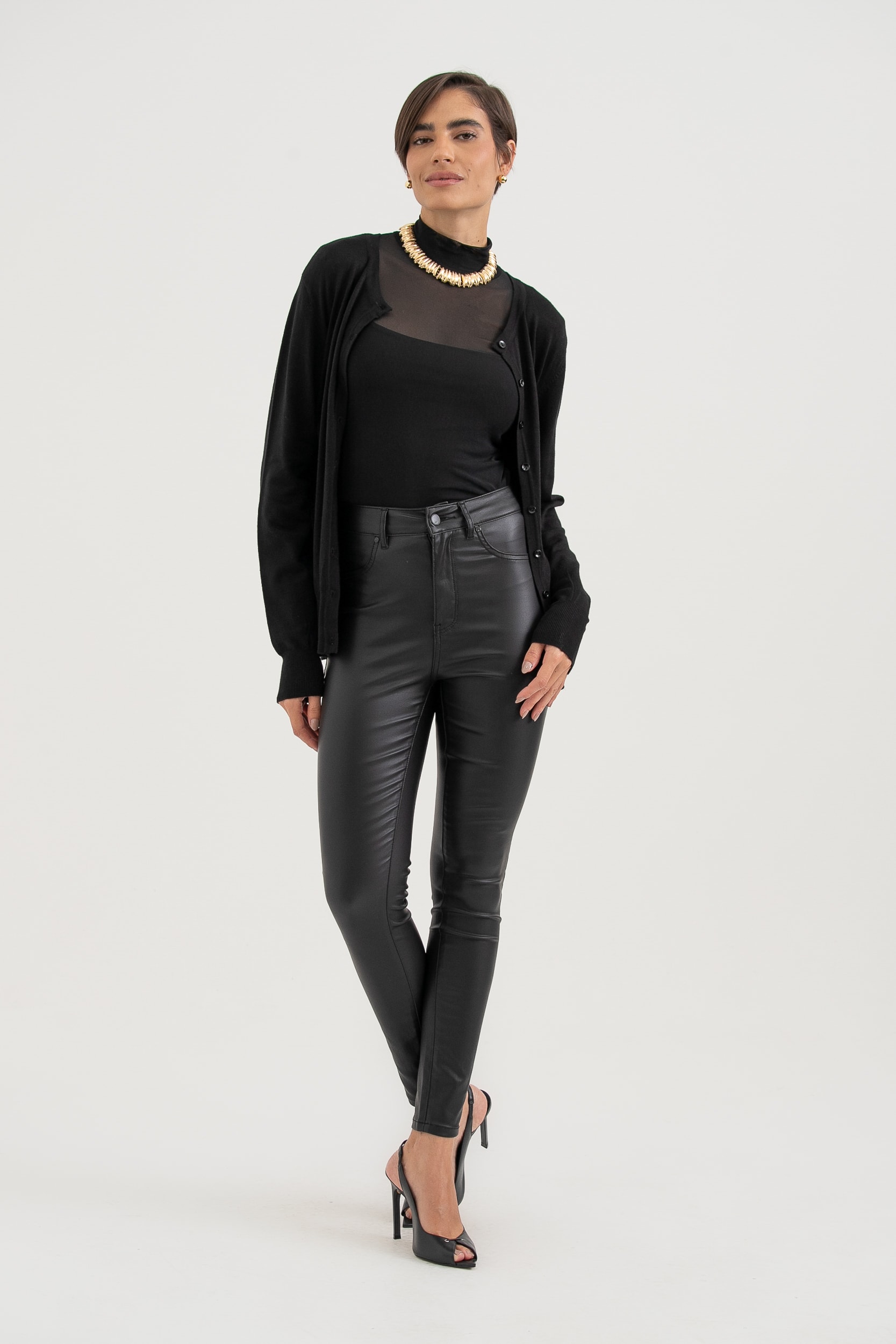 Cardigan Em Tricot Gola Redonda Preto