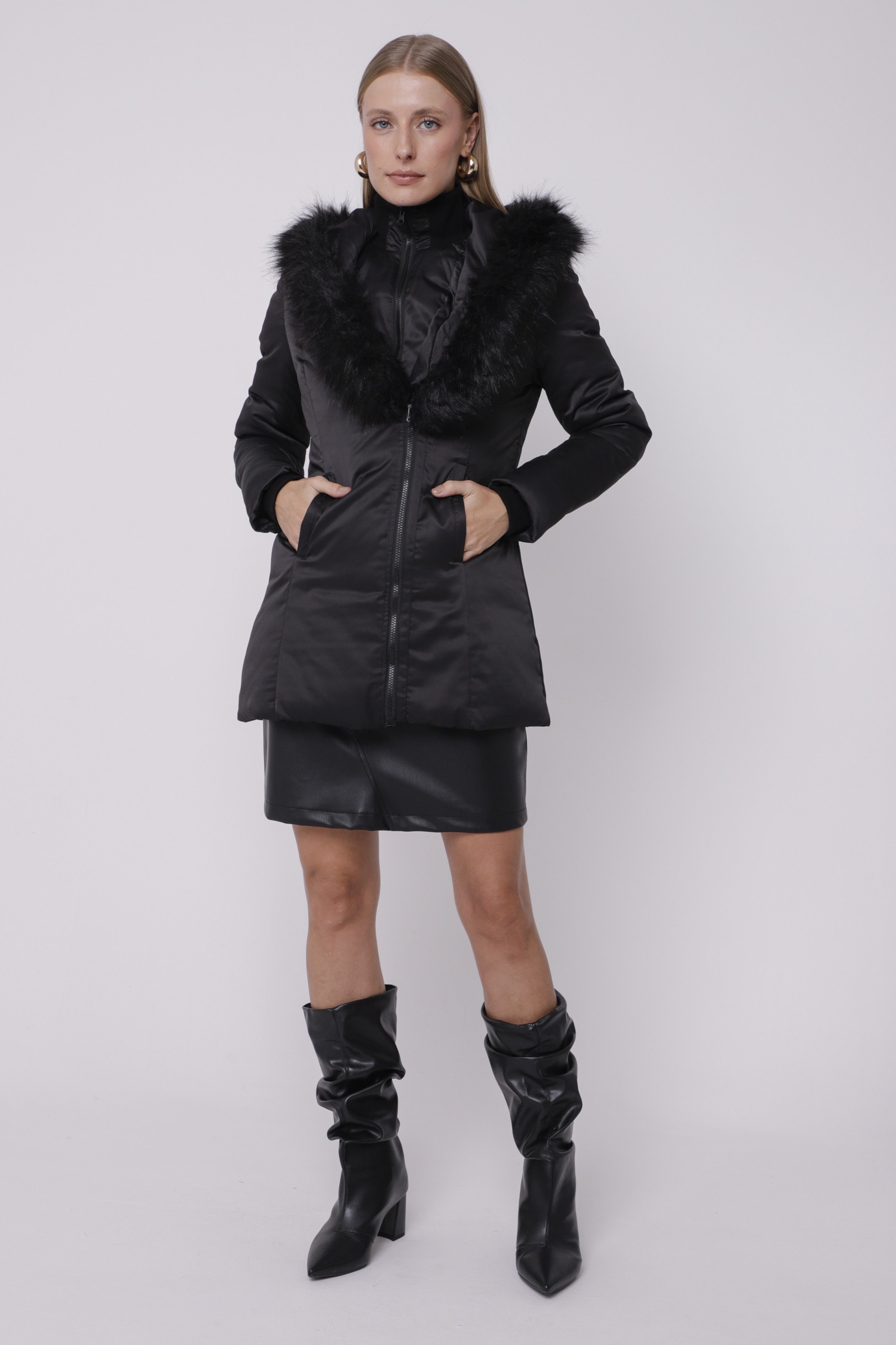 Casaco Puffer Zíper Duplo Com Capuz  Preto