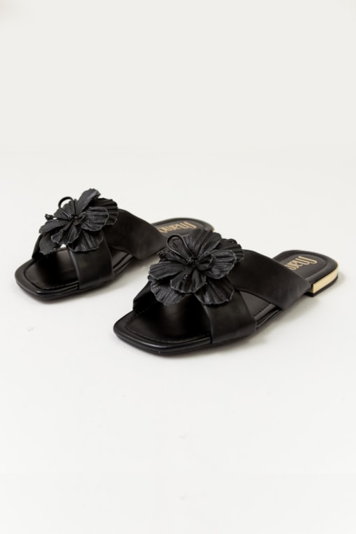 Chinelo Tiras Largas com Aplicação Flor Preto