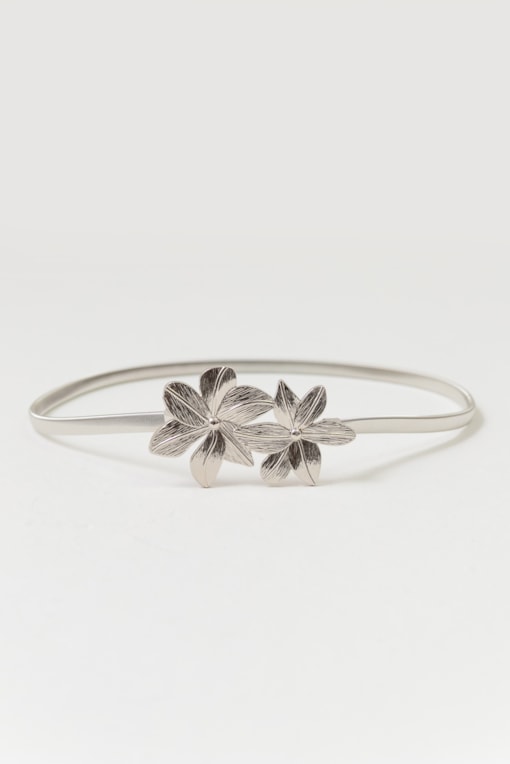 Cinto Elástico De Metal Com Fivela De Flores Prata