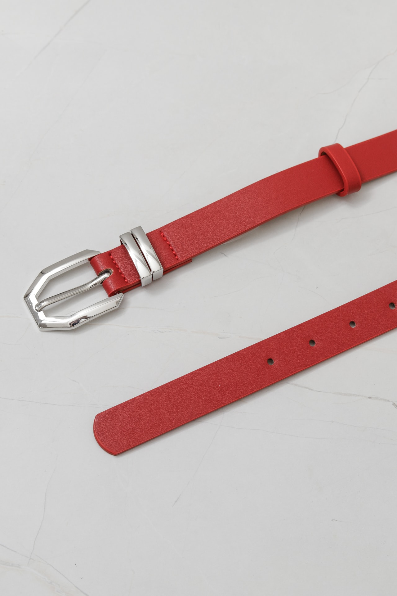 Cinto Fino Fivela Triangular  Vermelho
