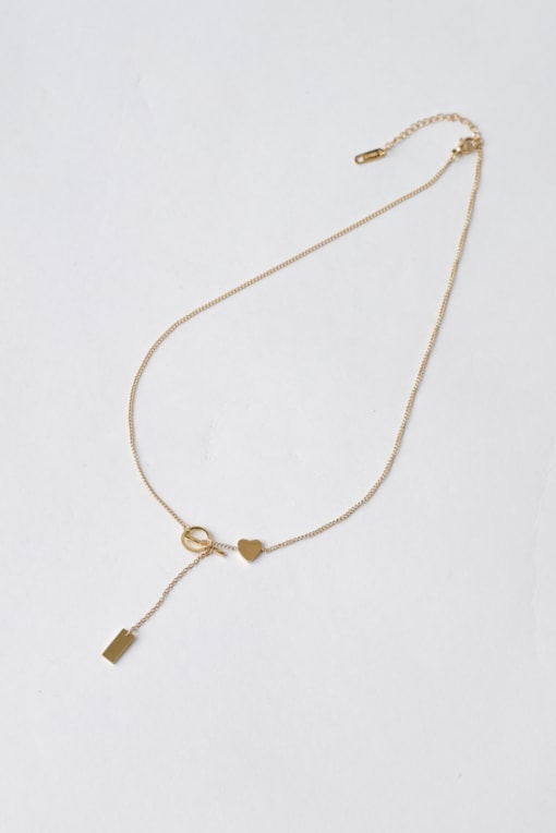 Colar Gravata Com Detalhe Coração E Plaquinha Dourado