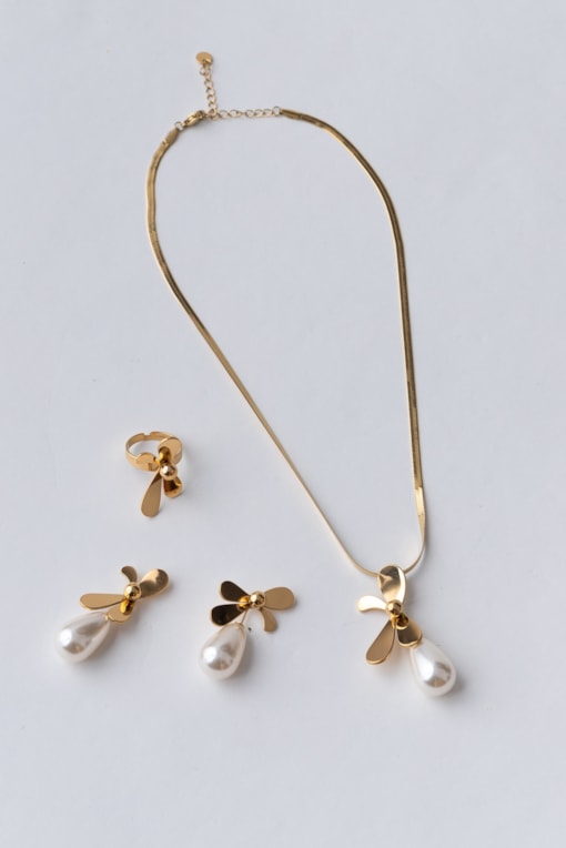 Conjunto 3 Peças Flor E Pérola Dourado