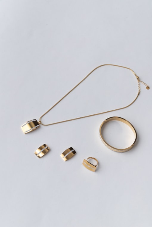 Conjunto 4 Peças Placa Escovada Com Strass Dourado