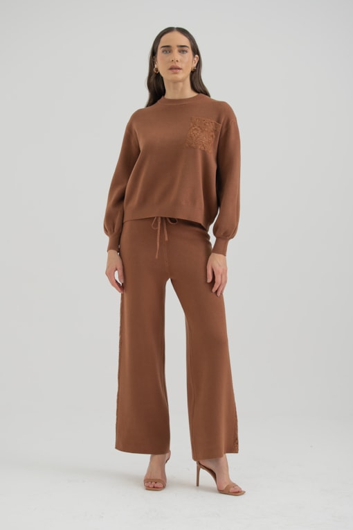 Conjunto Tricot Detalhes Em Renda Marrom