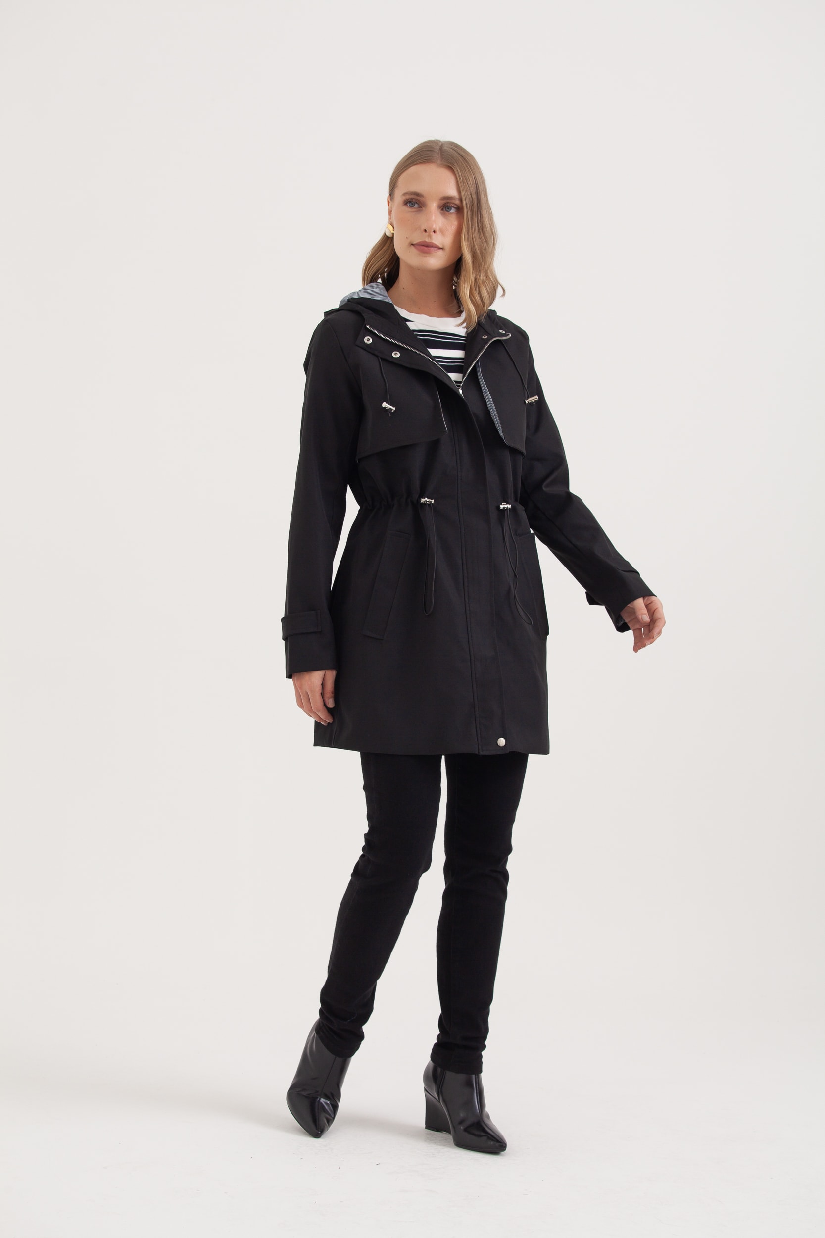 Jaqueta Parka Com Capuz Preto