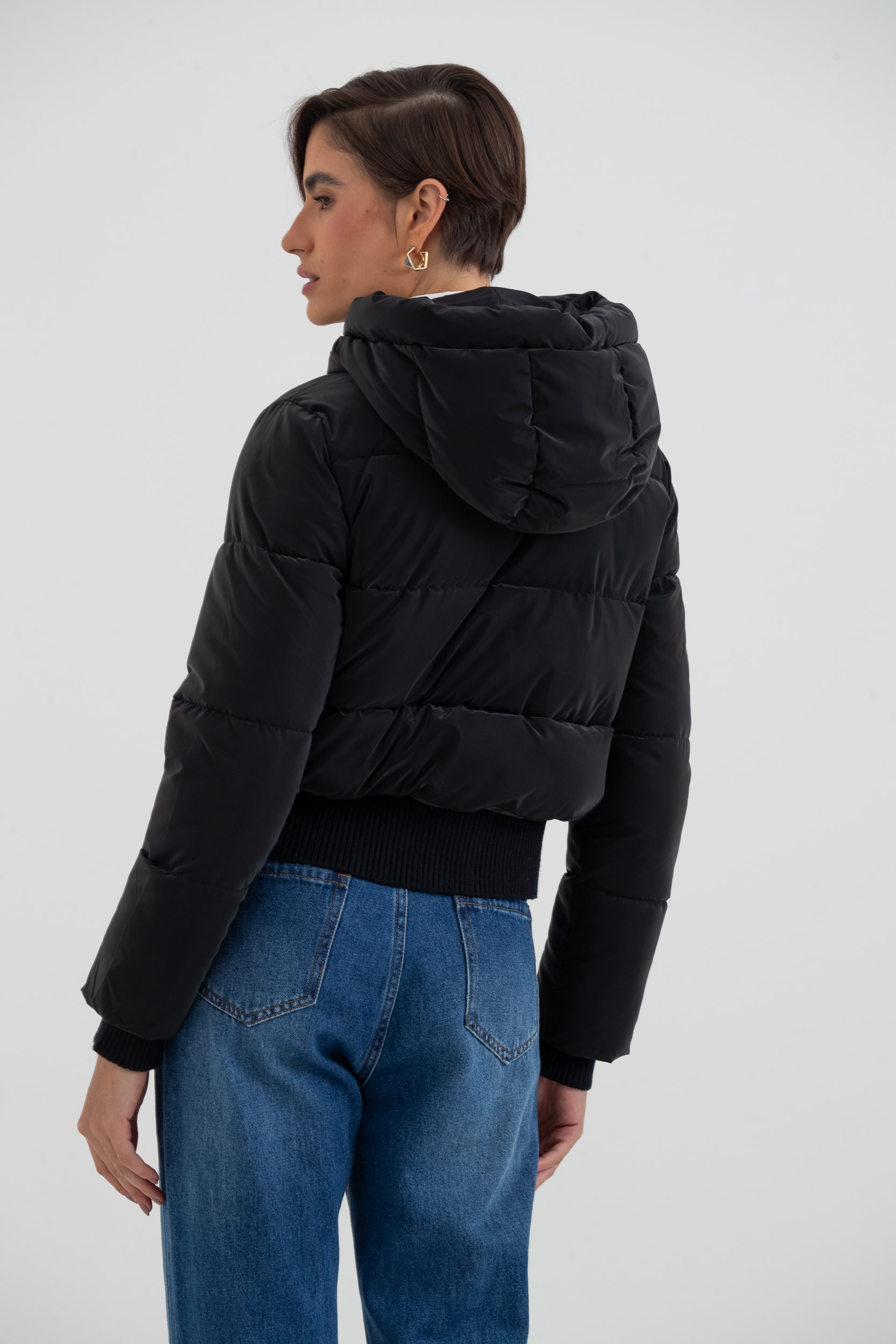 Jaqueta Puffer Com Capuz Preto