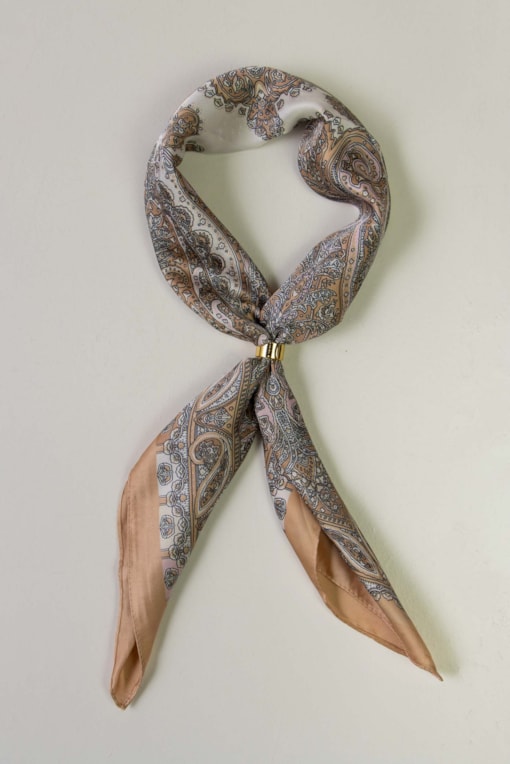 Lenço Paisley Camel
