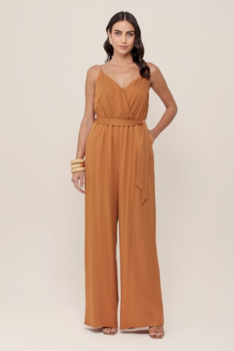Macacão Transpassado em Viscose Camel