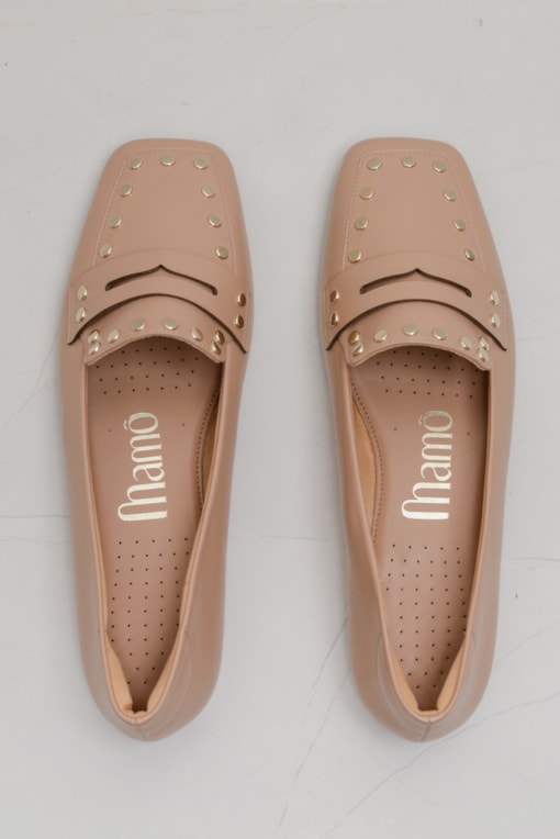 Mocassim Tachas Bico Quadrado Bege