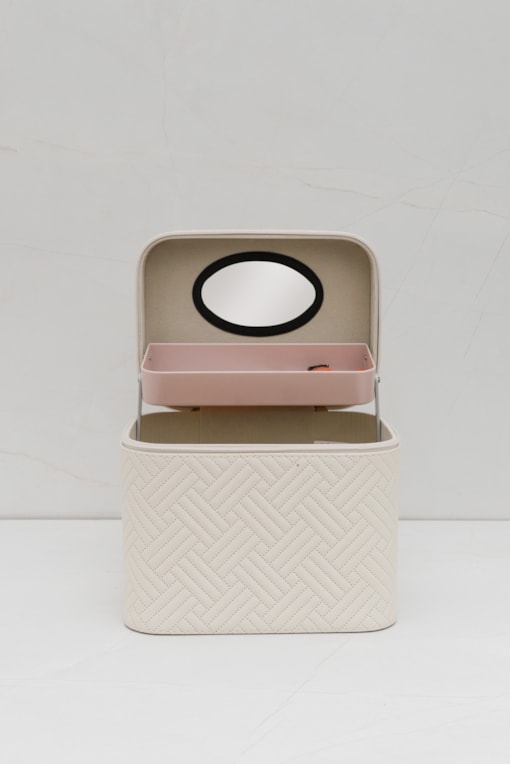 Necessaire Organizadora Com Divisória E Espelho Off-white
