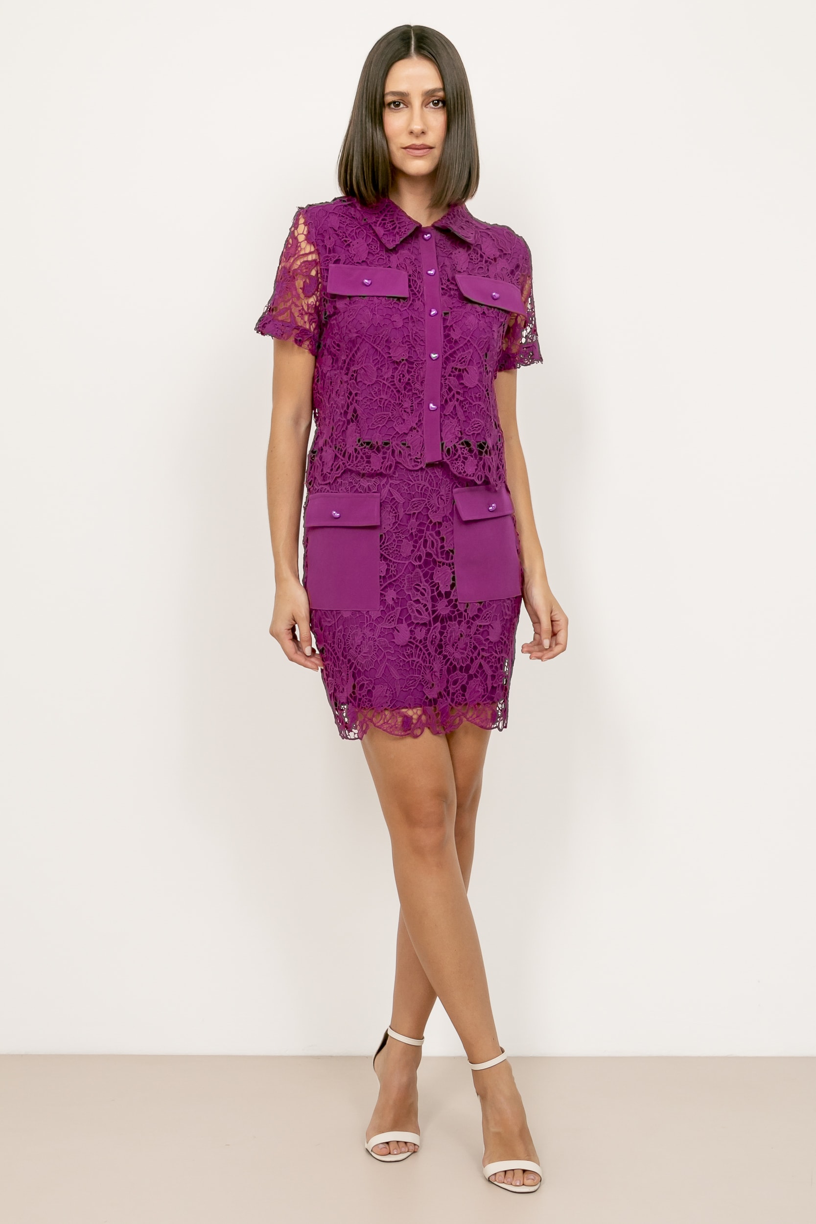 Saia Curta Guipure  Roxo 