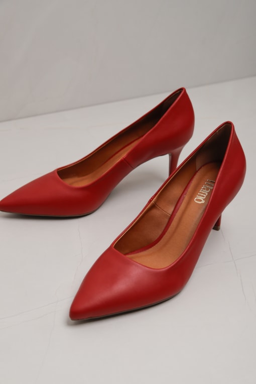Scarpin Bico Fino Liso Vermelho