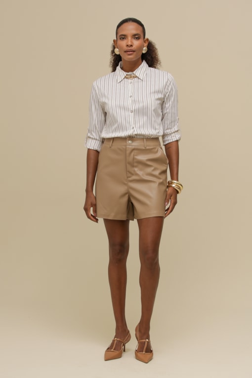 Shorts Curto PU  Bege