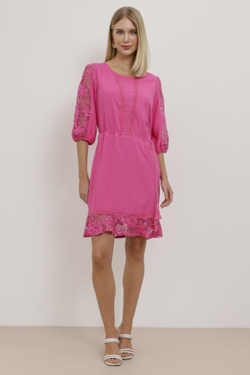 Vestido Curto Viscose Com Renda Guipure Pink