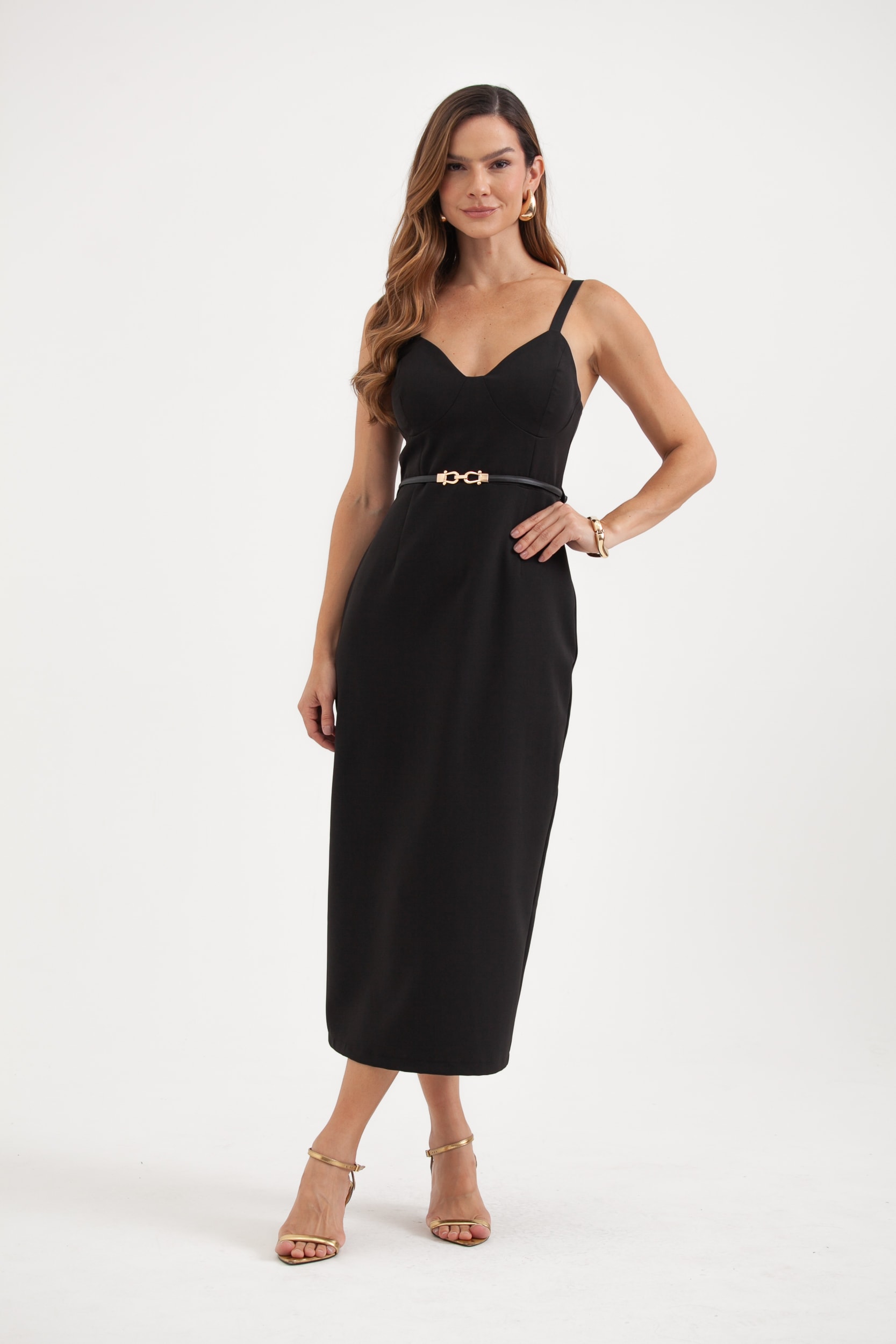 Vestido De Alça Recortes No Busto E Cinto Preto
