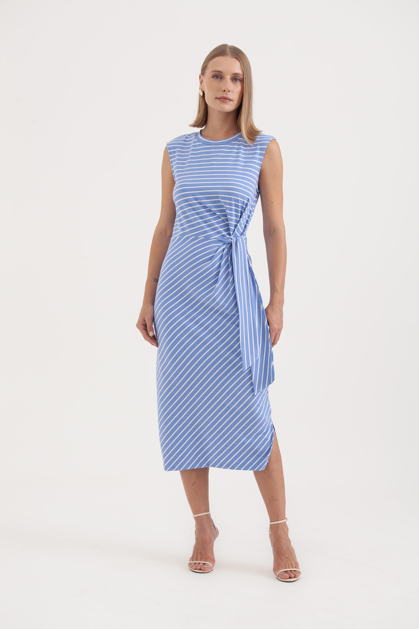 Vestido Listrado Horizontal Com Faixa Azul