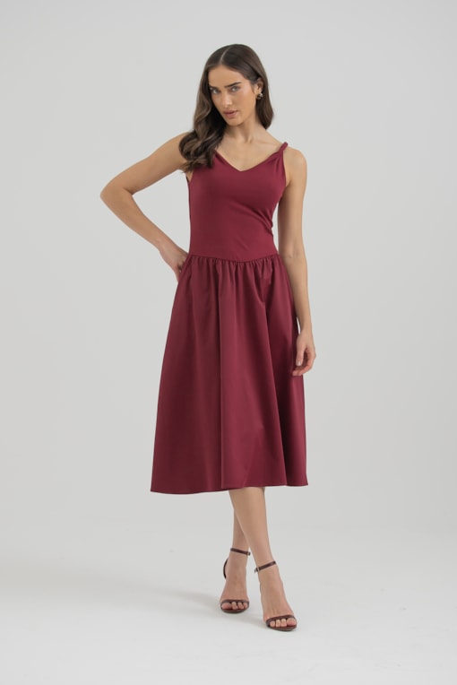 Vestido Malha Alça Torcida E Saia Franzida  Vinho