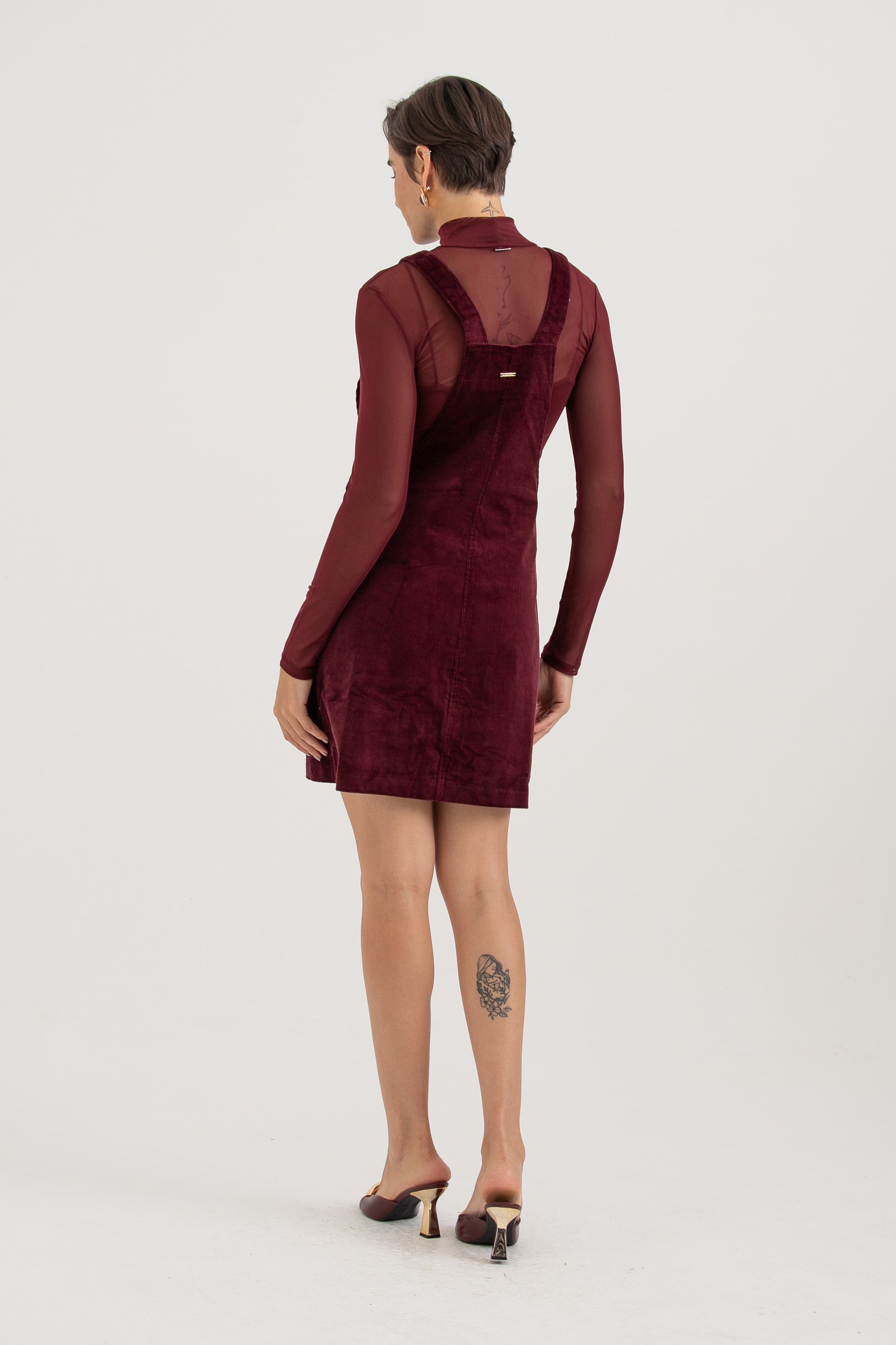 Vestido Salopete Veludo Vinho